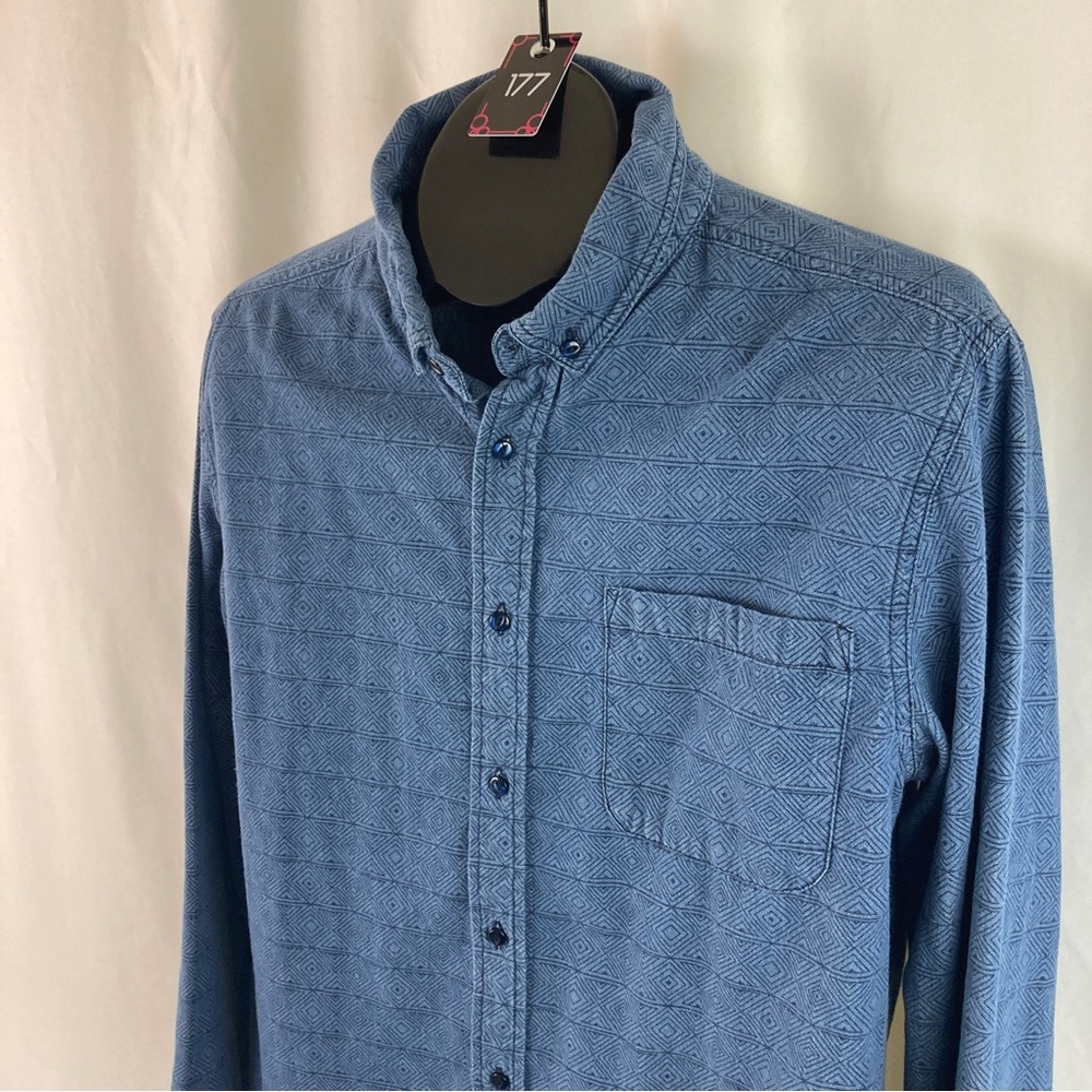 BLUE on Blue Geometric Design Button-up Shirt by Morse Code 100% Cotton - Picture 7 of 10
